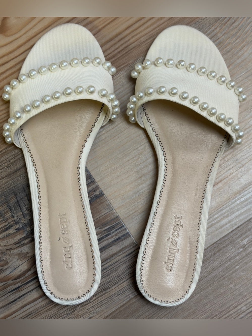 Cinq à Sept Finley Ivory Pearl Slide Sandals Size 38 (US 7.5/8)